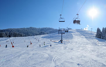 By-rail-to-the-skiing-area By-rail-to-the-skiing-area