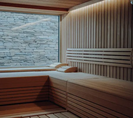 5 - 05_WELLNESS_FOTOKARUSSELLMELANIE_RAMONA_HINTNE