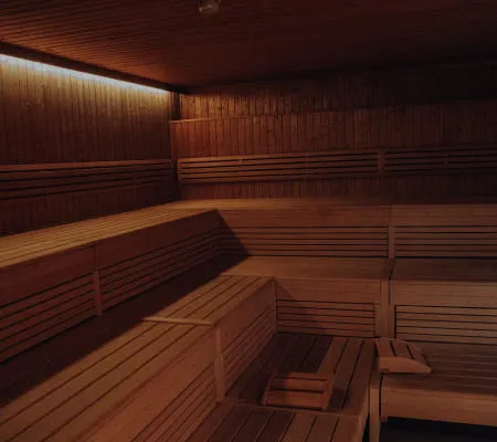 4 - 05_WELLNESS_FOTOKARUSSELLMELANIE_RAMONA_HINTNE