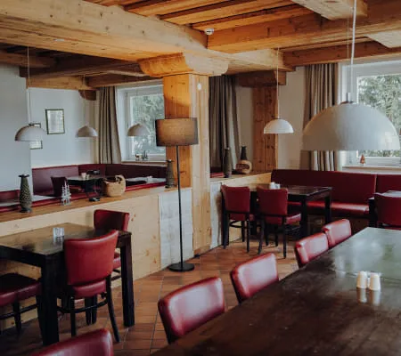 10 - 02_RESTAURANT_FOTOKARUSSELLMELANIE_RAMONA_HIN