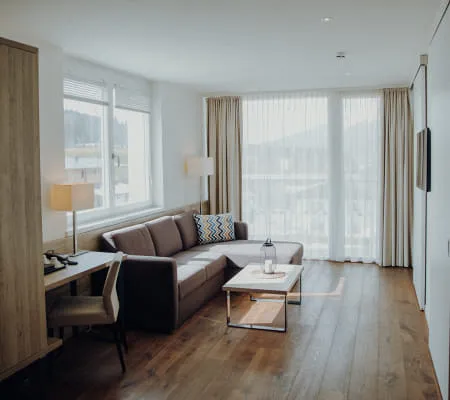 5 - 10_ZIMMER_402_FOTOKARUSSELLMELANIE_RAMONA_HINT