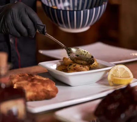 8 - DBF4A0A2-1827-4871-913B-887AC63F2FE4__crop