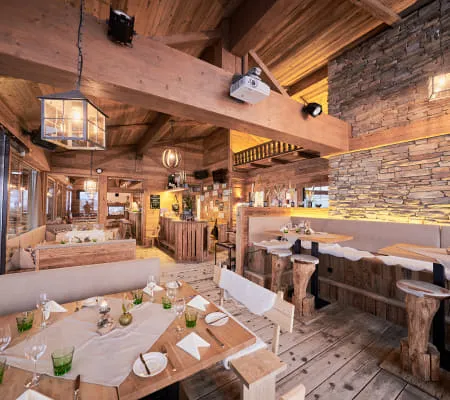 2 - 4FC89AA4-9229-4A7F-9520-4C8ACDAD4C74__crop